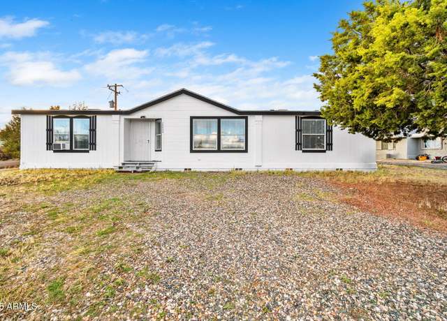 Property at 20908 E Deer Valley Ln, Mayer, AZ 86333, 3 beds, 2 baths