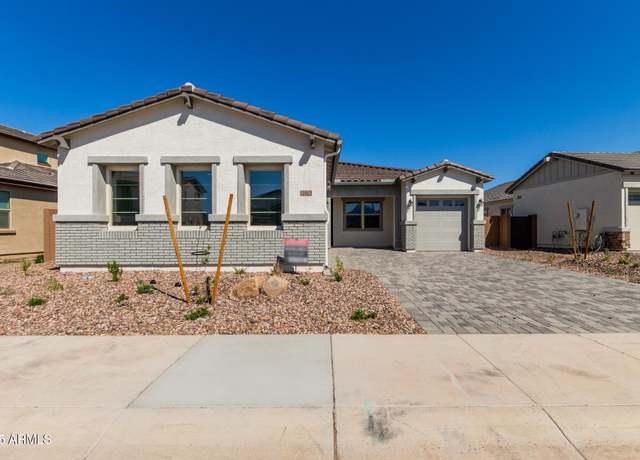 Property at 12012 W Parkway Ln, Avondale, AZ 85323, 3 beds, 2.5 baths