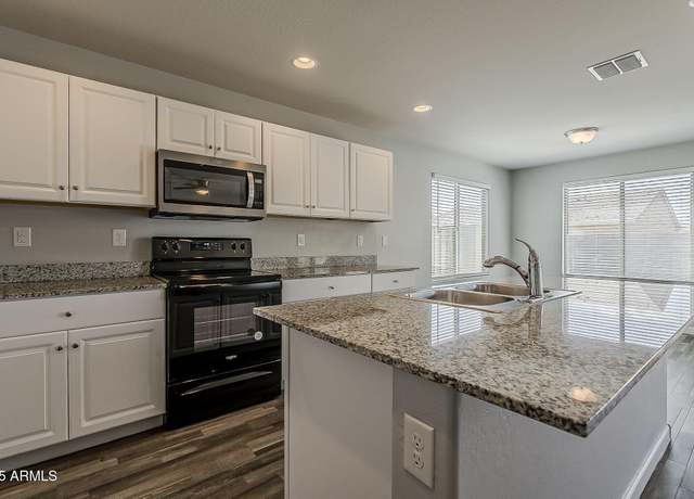 Property at 809 W Caroline St, Coolidge, AZ 85128, 3 beds, 2 baths