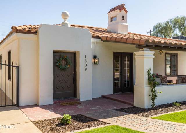 Property at 1309 W Lynwood St, Phoenix, AZ 85007, 3 beds, 2 baths