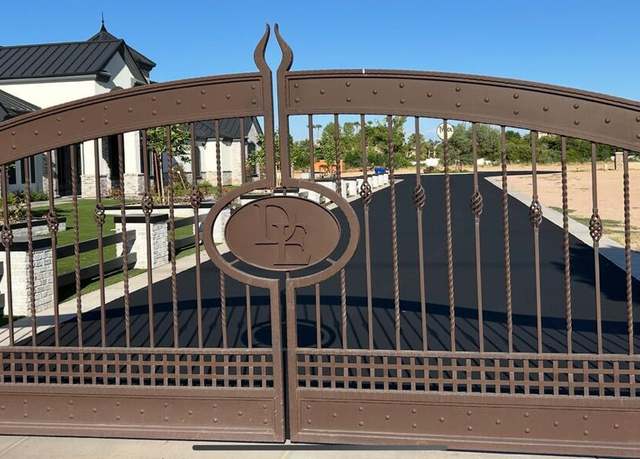 Property at 3640 E Mallory Cir #3, Mesa, AZ 85213