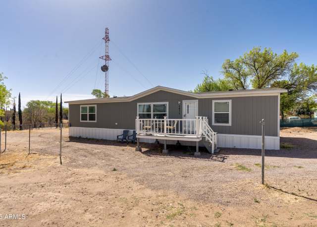 Property at 1075 N Elledge Dr, Sierra Vista, AZ 85635, 3 beds, 2 baths
