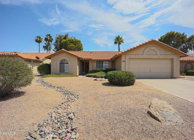 Property at 9813 W Mcrae Way, Peoria, AZ 85382, 2 beds, 2 baths