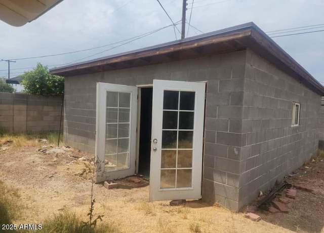 Property at 4148 W Claremont St, Phoenix, AZ 85019, 3 beds, 2 baths
