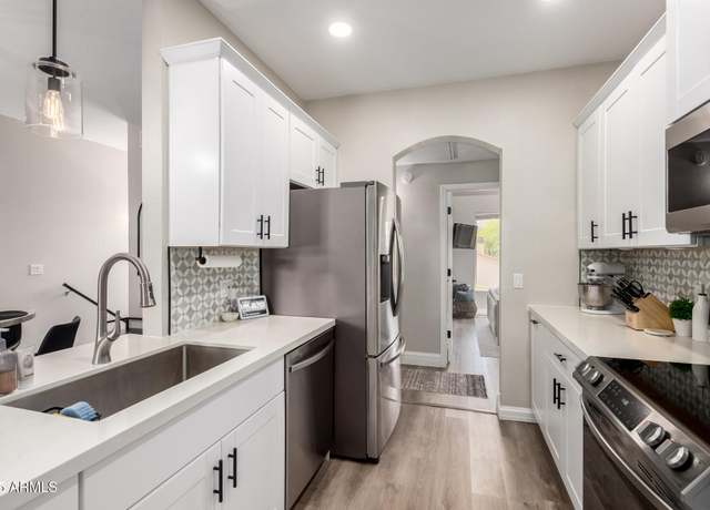 Property at 1411 E Orangewood Ave #233, Phoenix, AZ 85020, 2 beds, 2 baths