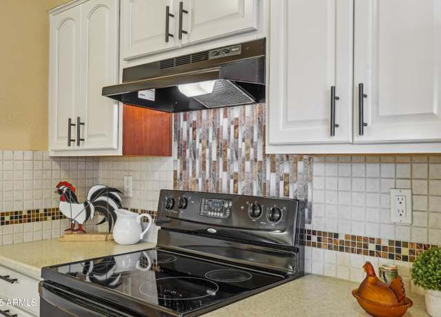 Property at 17024 N Pinion Ln, Sun City, AZ 85373, 2 beds, 2 baths