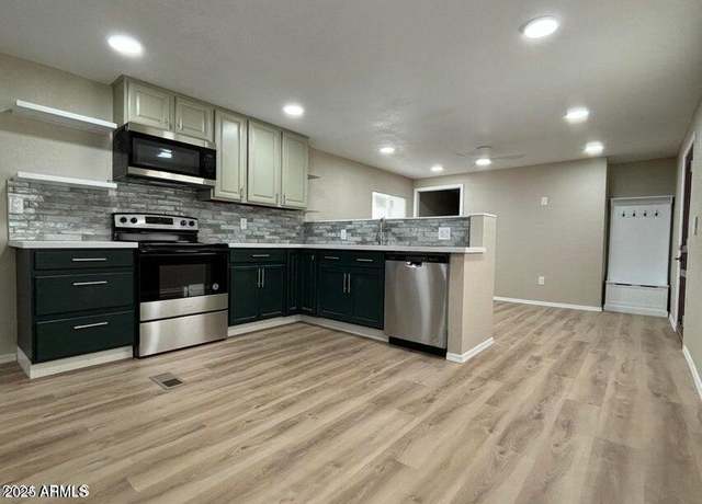 Property at 8401 N 67th Ave #159, Glendale, AZ 85302, 3 beds, 2 baths