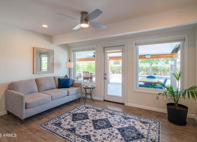 Property at 10011 W Prairie Hills Cir, Sun City, AZ 85351, 2 beds, 2 baths