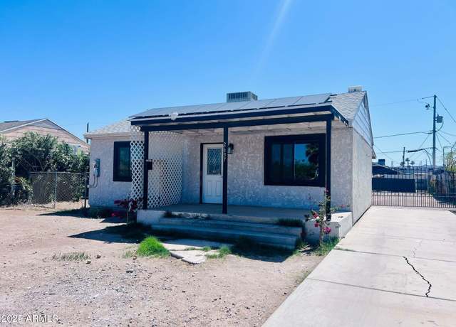 Property at 2637 W Jefferson St, Phoenix, AZ 85009, 2 beds, 1 bath