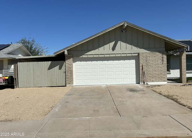 Property at 5402 W Country Gables Dr, Glendale, AZ 85306, 3 beds, 2 baths