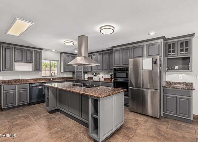 Property at 110 N Velero St, Chandler, AZ 85225, 3 beds, 2 baths