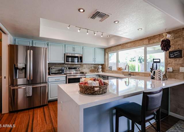 Property at 759 W Los Lagos Vista Ave, Mesa, AZ 85210, 3 beds, 2 baths