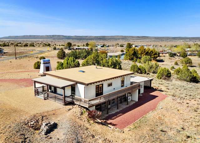 Property at 980 N Grandview --, Paulden, AZ 86334, 3 beds, 3 baths
