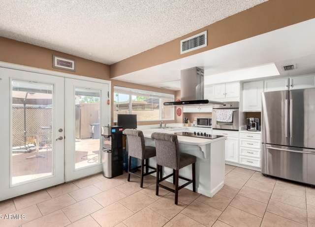 Property at 1621 E Southern Ave, Tempe, AZ 85282, 3 beds, 2.5 baths