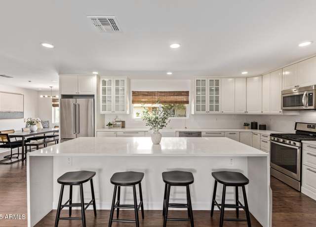 Property at 1431 E San Juan Ave, Phoenix, AZ 85014, 3 beds, 2 baths