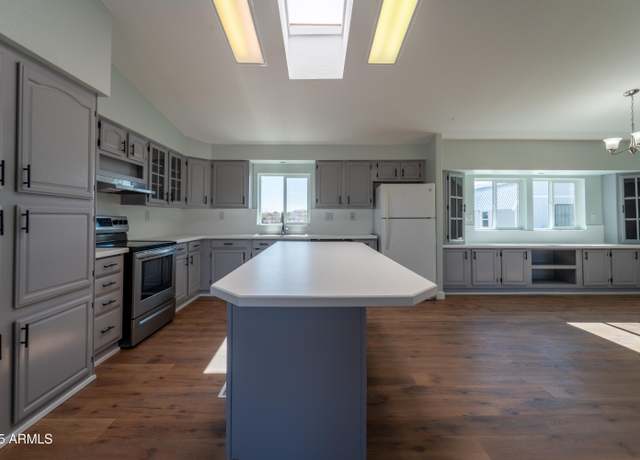 Property at 3607 N 371st Ave, Tonopah, AZ 85354, 4 beds, 2 baths