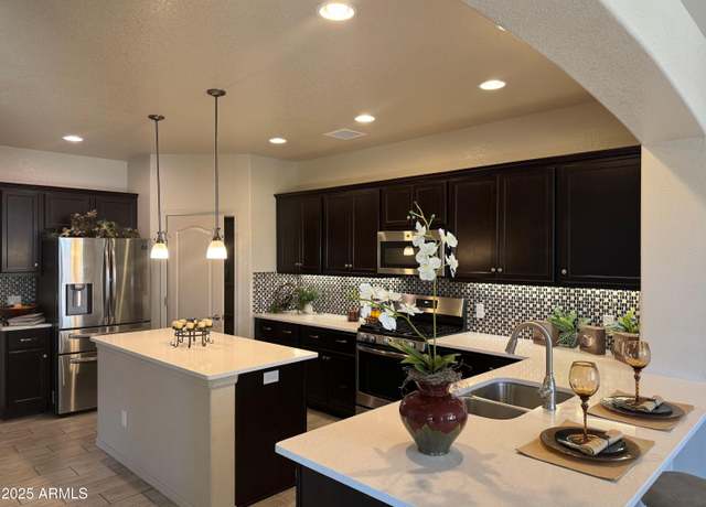 Property at 1073 Wagner Pl, Sierra Vista, AZ 85635, 4 beds, 2.5 baths