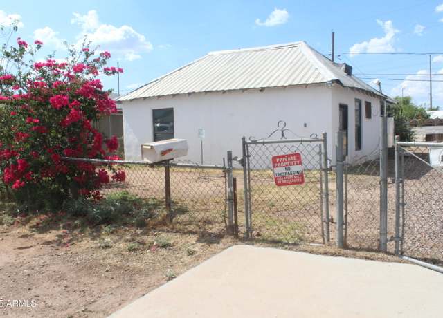 Property at 2016 W Hadley St, Phoenix, AZ 85009, 2 beds, 2 baths