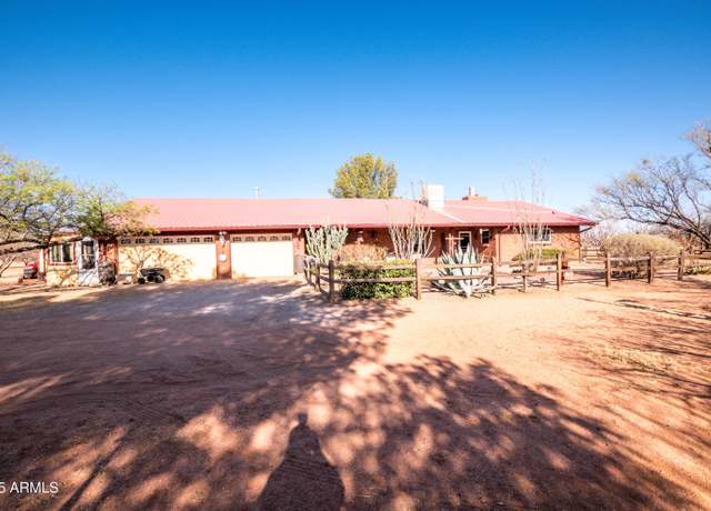 Property at 8144 E Dakota Rd, Hereford, AZ 85615, 3 beds, 3 baths