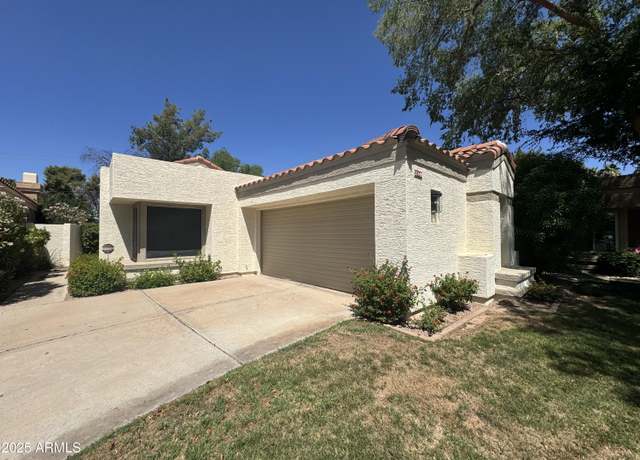 Property at 11840 N 40th Way, Phoenix, AZ 85028, 2 beds, 2 baths