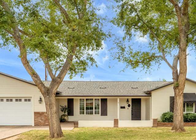 Property at 4611 E Monterosa St, Phoenix, AZ 85018, 3 beds, 2.5 baths