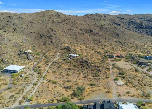 Property at 3425 E Highline Canal Rd, Phoenix, AZ 85042, 3 beds, 2 baths