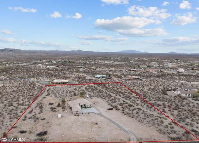 Property at 21315 W Vista Royale Dr, Wickenburg, AZ 85390, 3 beds, 3 baths