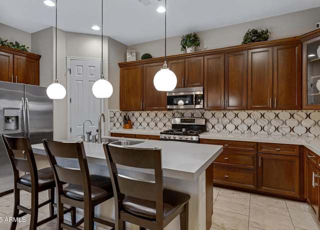 Property at 6694 S Banning St, Gilbert, AZ 85298, 4 beds, 3.5 baths