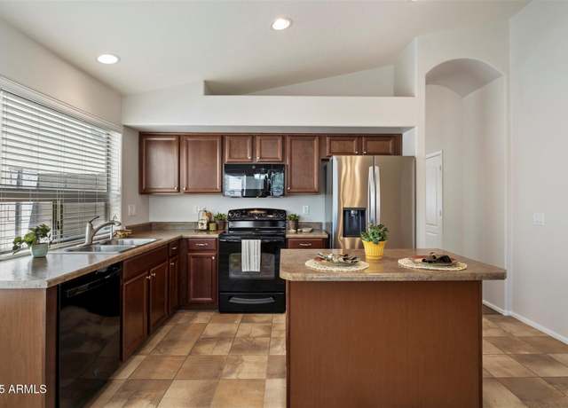 Property at 20814 N Dries Rd, Maricopa, AZ 85138, 3 beds, 2 baths