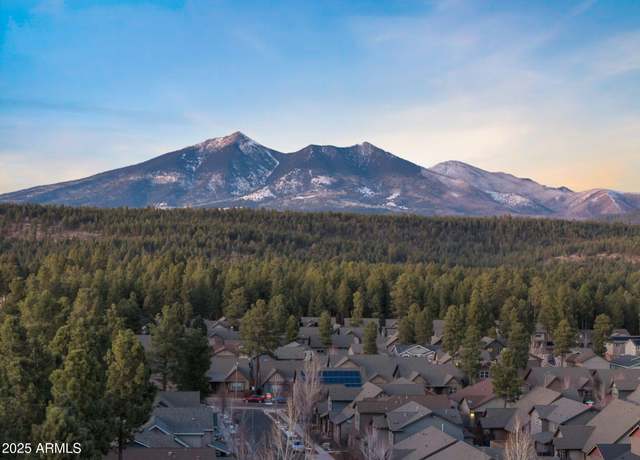 Property at 2882 W Presidio Dr, Flagstaff, AZ 86001, 3 beds, 2.5 baths