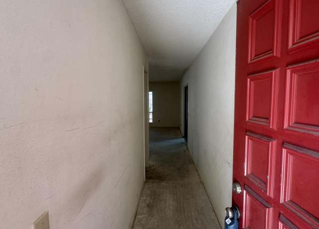 Property at 5217 N 24th St #104, Phoenix, AZ 85016, 1 bed, 1.5 baths