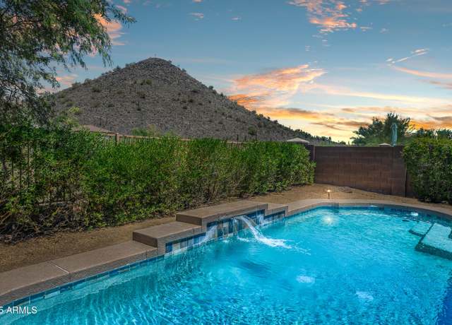Property at 1812 E Parkside Ln E, Phoenix, AZ 85024, 3 beds, 2 baths