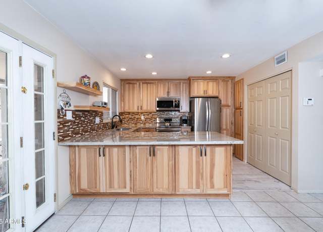 Property at 5910 N 86th St, Scottsdale, AZ 85250, 3 beds, 2.5 baths