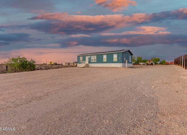Property at 133 N 355th Ave, Tonopah, AZ 85354, 3 beds, 2 baths