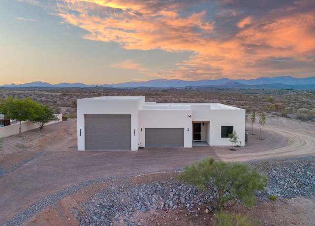 Property at 2430 Lupine Ln, Wickenburg, AZ 85390, 3 beds, 2.5 baths