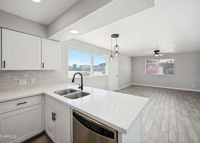 Property at 4737 E Belleview St, Phoenix, AZ 85008, 2 beds, 1 bath