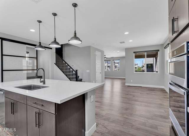 Property at 687 W Flintlock Way, Chandler, AZ 85286, 5 beds, 3.5 baths