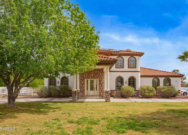Property at 2808 W Latona Rd, Laveen, AZ 85339, 6 beds, 3.5 baths