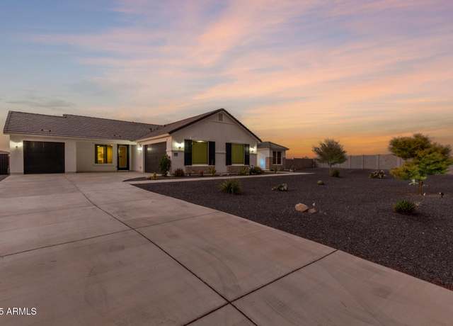 Property at 256 W Perkins St, San Tan Valley, AZ 85143, 5 beds, 4 baths