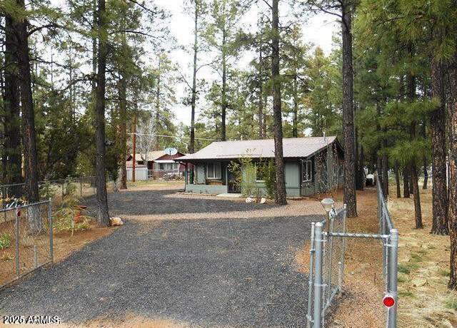Property at 2030 Bald Eagle Court Ct, Overgaard, AZ 85933, 2 beds, 1.5 baths