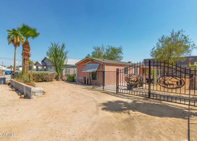 Property at 2709 W Robin Ln, Phoenix, AZ 85027, 3 beds, 2 baths