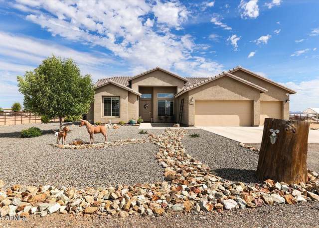 Property at 23612 W Beacon Ln, Wittmann, AZ 85361, 4 beds, 3 baths