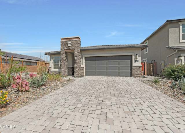 Property at 8683 S 165th Ave, Goodyear, AZ 85338, 3 beds, 2 baths
