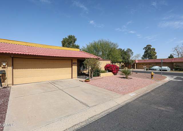 Property at 4916 E Hopi St, Phoenix, AZ 85044, 2 beds, 2 baths