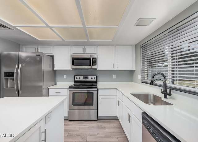 Property at 17201 N 35th Dr, Glendale, AZ 85308, 3 beds, 2 baths