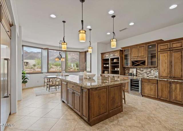 Property at 10751 E Cactus View Cir, Gold Canyon, AZ 85118, 3 beds, 2 baths