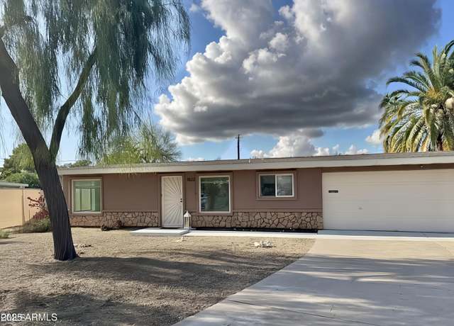 Property at 1822 E Roma Ave, Phoenix, AZ 85016, 2 beds, 2 baths