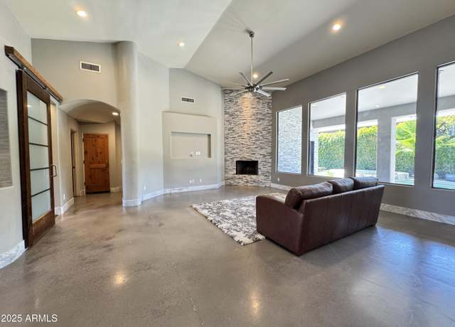 Property at 8209 W Villa Chula Ln, Peoria, AZ 85383, 3 beds, 3 baths