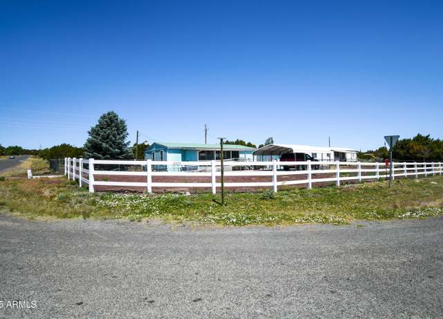 Property at 61 Evergreen Lane Ln, Concho, AZ 85924, 3 beds, 2 baths