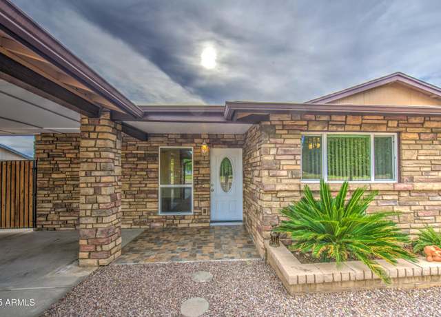 Property at 9710 N 55th Ave, Glendale, AZ 85302, 3 beds, 1.75 baths